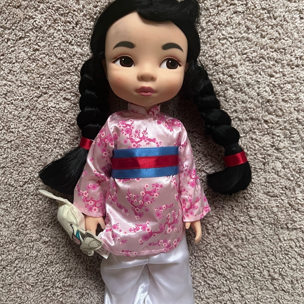 Disney Animated Collectors Mulan Doll